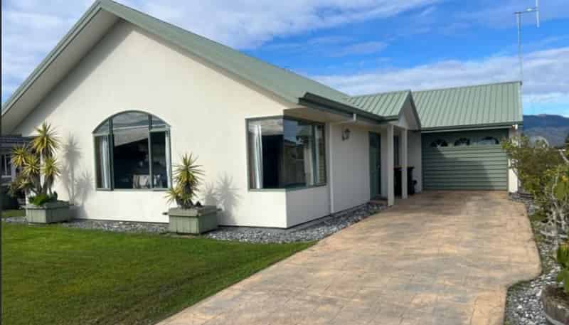 4 Rochfort Place, Westport