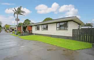 30 Riverside Drive, Waiuku