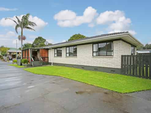 30 Riverside Drive, Waiuku