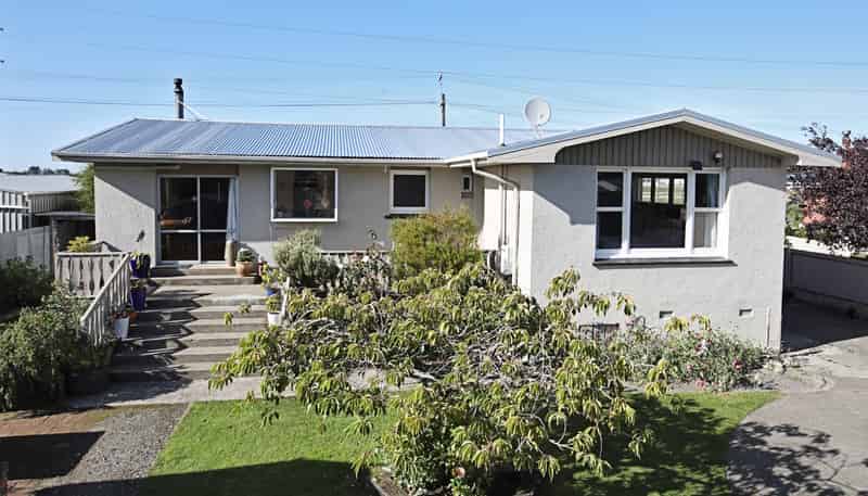 84 Findlay Road, Ascot