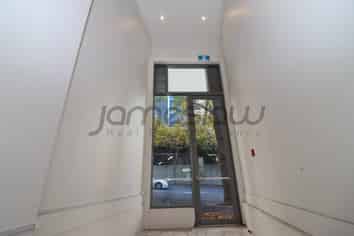 VENDOR BLEEDING – MUST SELL. Queen St Retail.