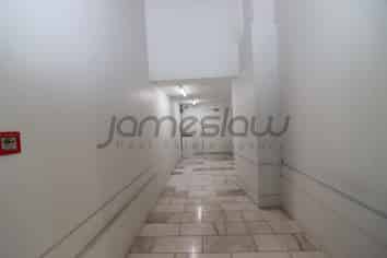 VENDOR BLEEDING – MUST SELL. Queen St Retail.