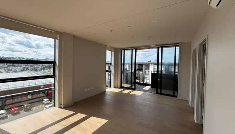 303/82 Te Oneroa Way, Long Bay