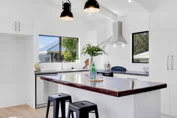 6 Moki Street, TITAHI BAY