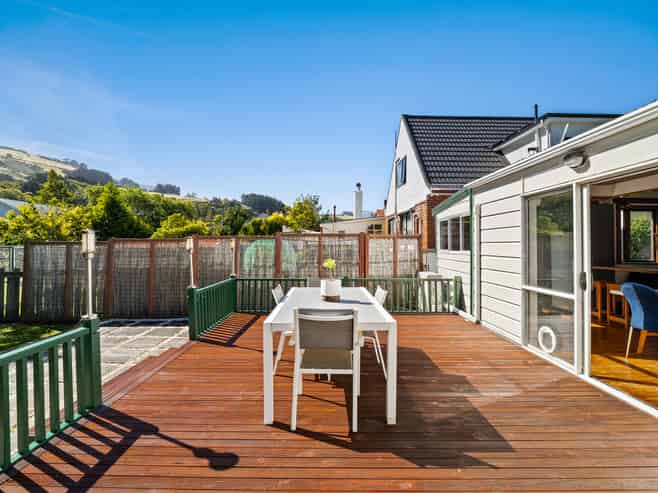 355 North Road, North East Valley