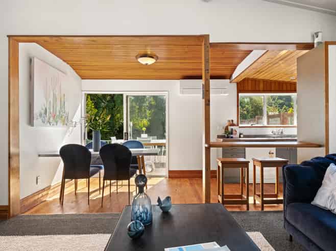 355 North Road, North East Valley