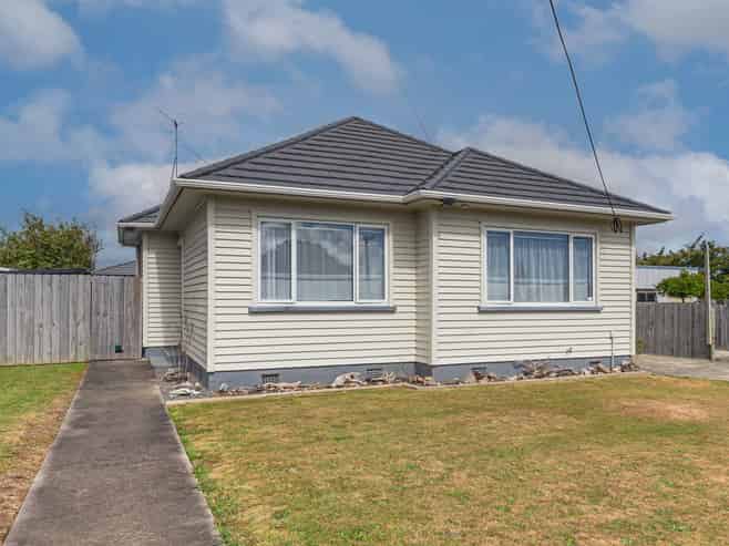 15 Worcester Street, Levin