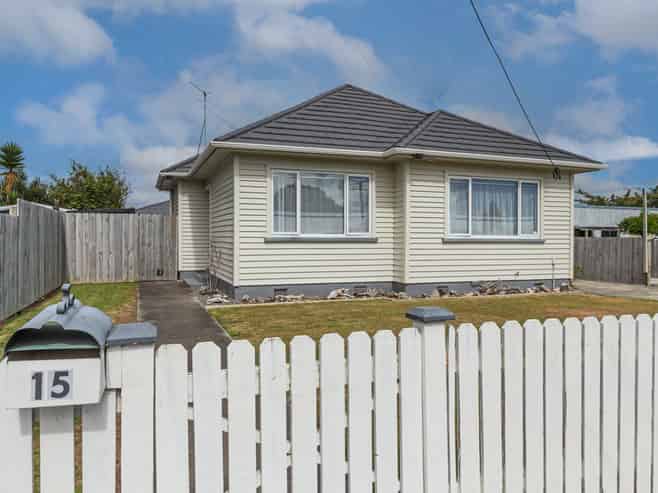 15 Worcester Street, Levin