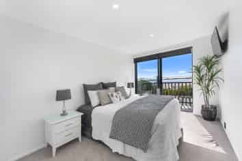 2/80 McCormacks Bay Road, Mount Pleasant
