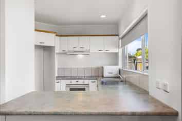 10C Ross Crescent, Orewa