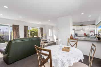 10C Ross Crescent, Orewa