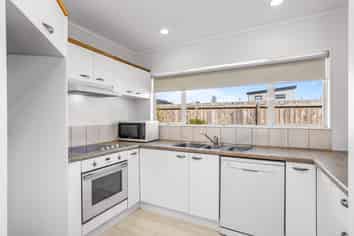 10C Ross Crescent, Orewa