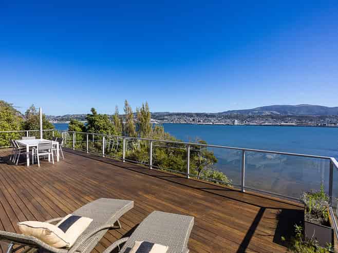 A/8 Doon Street, Vauxhall