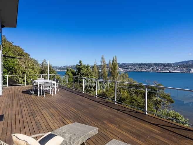 A/8 Doon Street, Vauxhall