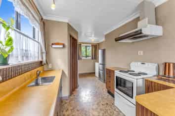 6 Earnslaw Crescent, Bryndwr