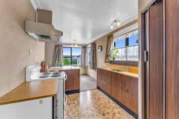 6 Earnslaw Crescent, Bryndwr