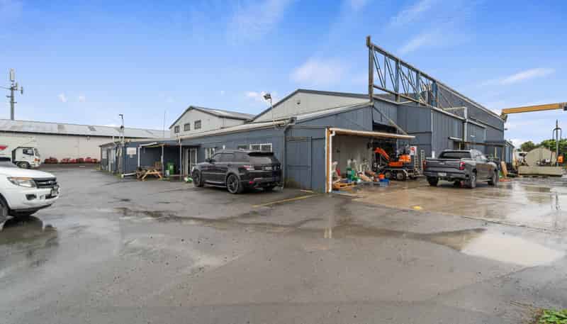 140 Collins Road, Melville