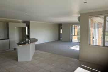 218 State highway 16, Whenuapai