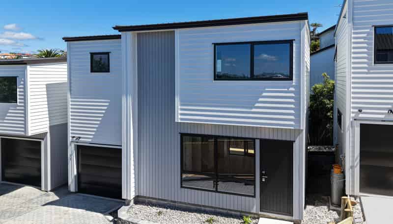 Lot 2 & Lo/62 Lyons Avenue, Murrays Bay