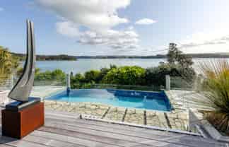 16 Grant Street, Mahurangi East