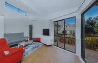 410A East Coast Road, Sunnynook