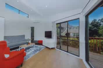 Auckland - Address withheld