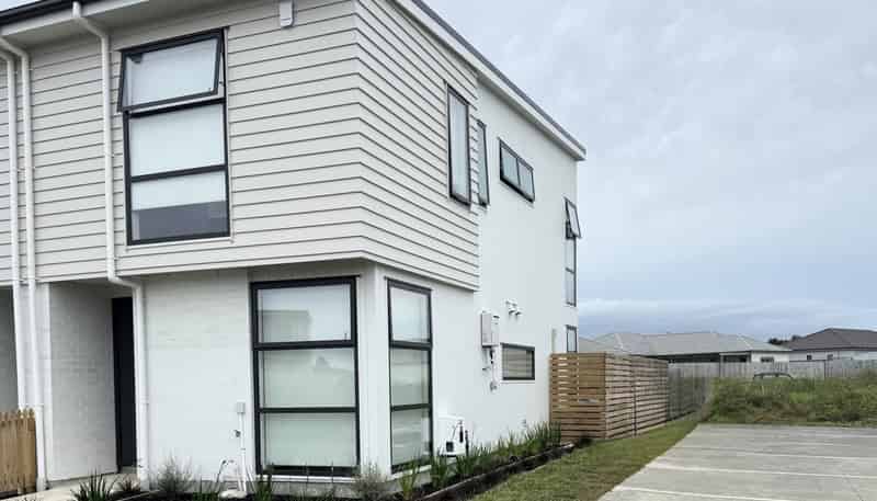 5 Pupahi Court, Takanini