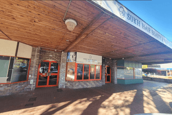 Prime Central Location – Versatile 70m² Space for 