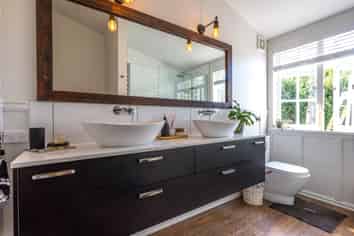 Auckland - Address withheld