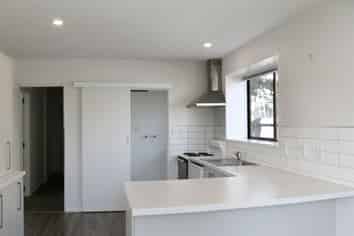 1/292 Greers Road, Bishopdale