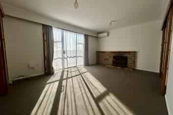 41 Parrs Cross Road, Henderson