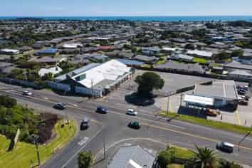 Versatile & Strategic High-Profile Site