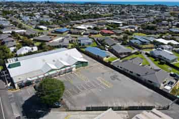 Versatile & Strategic High-Profile Site