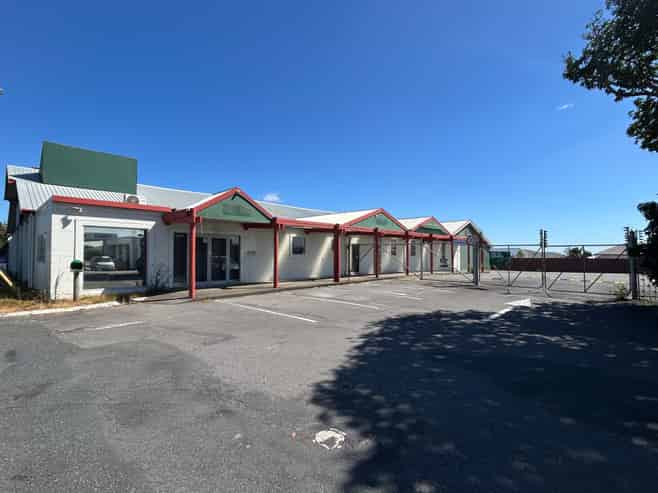 Versatile & Strategic High-Profile Site