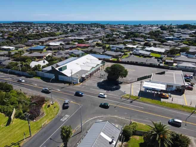 Versatile & Strategic High-Profile Site