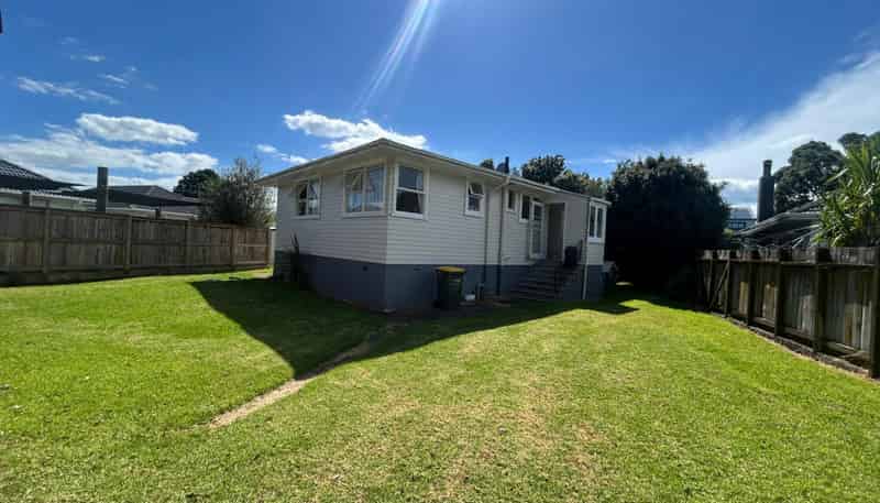 4 Hereford Street, Te Atatu Peninsula
