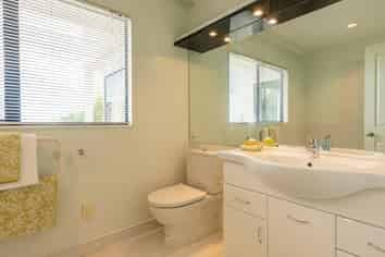 136 Winara Avenue, Waikanae