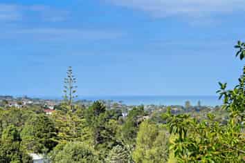 899A East Coast Road, Northcross