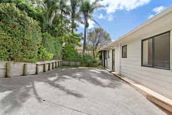 899A East Coast Road, Northcross