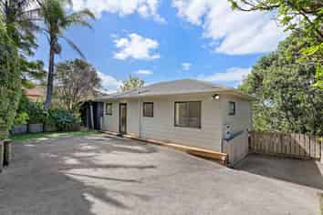 899A East Coast Road, Northcross