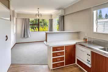  9 Robinson Avenue, Holdens Bay