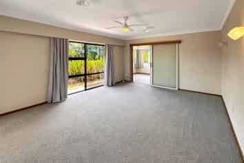  9 Robinson Avenue, Holdens Bay