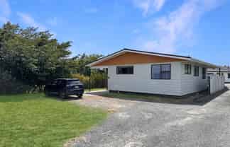  9 Robinson Avenue, Holdens Bay