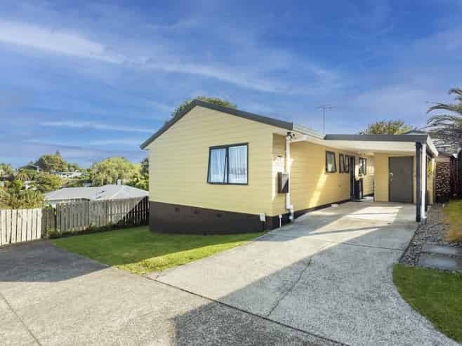 35B Henderson Crescent, Gate Pa