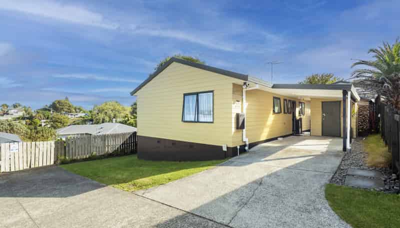 35B Henderson Crescent, Gate Pa