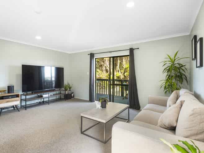 35B Henderson Crescent, Gate Pa