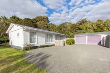 856 Hokio Beach Road, Hokio Beach