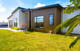 4 Rylstone Way, TE KAUWHATA