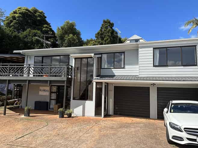 27A Downing Street, Glenfield