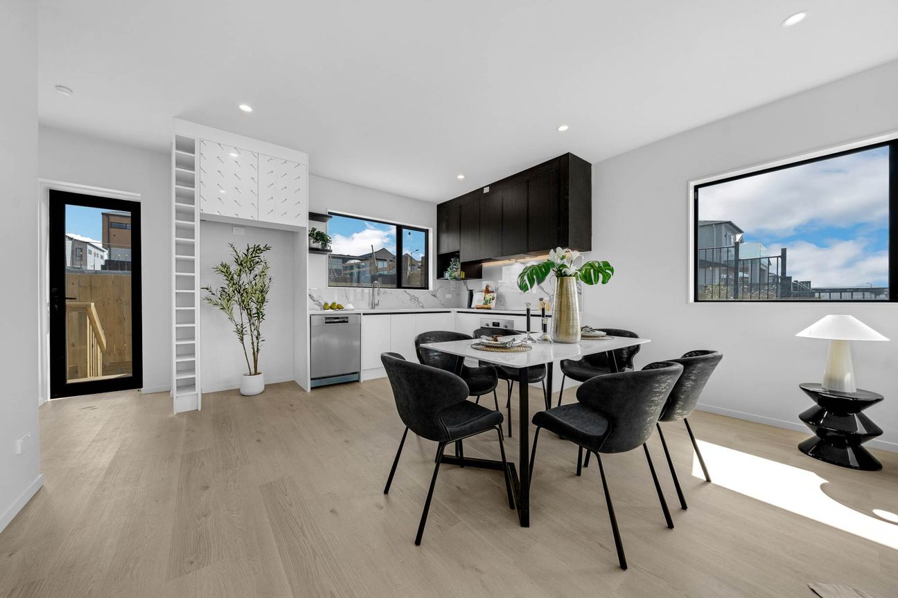 House in Auckland, Scott Bay, Hobsonville - View 5